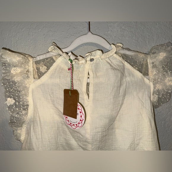 Umgee Tops - NWT Beautiful Cream Sheer lacing linen feel Ruffle Blouse